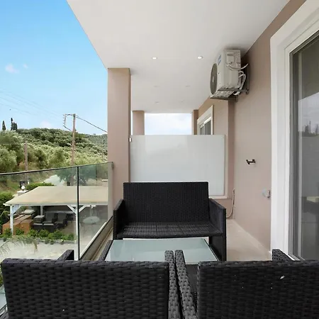 Apartment Dionysia 9 *
